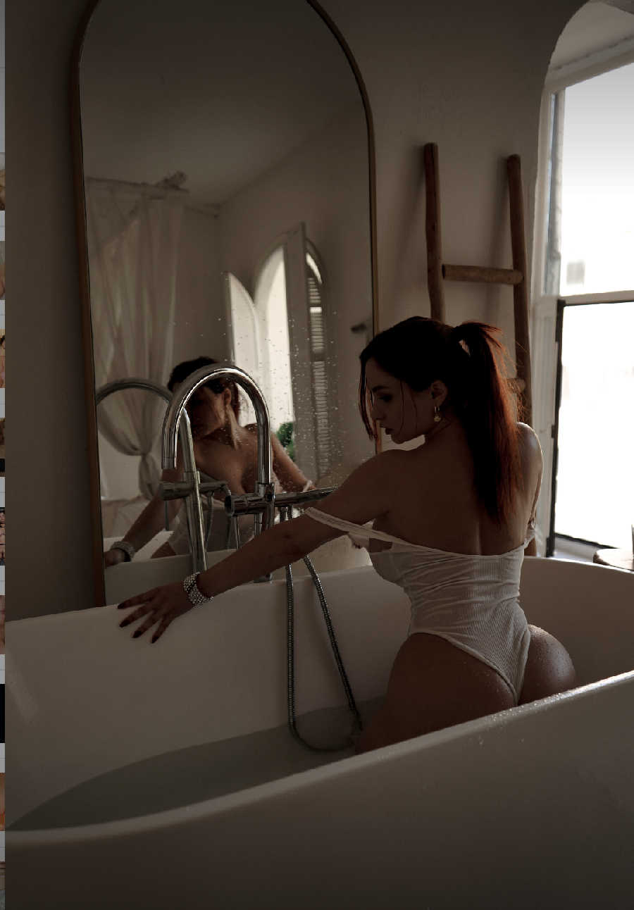 A playful frame from Miranda Faith nude — online in Luoyang