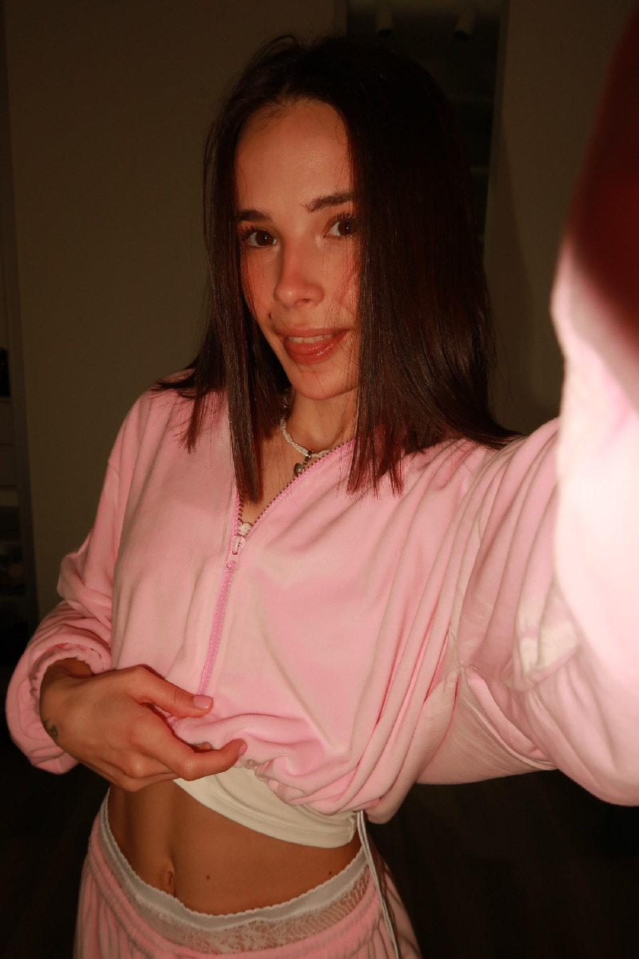 Tina brings the glow — live moments in Luoyang